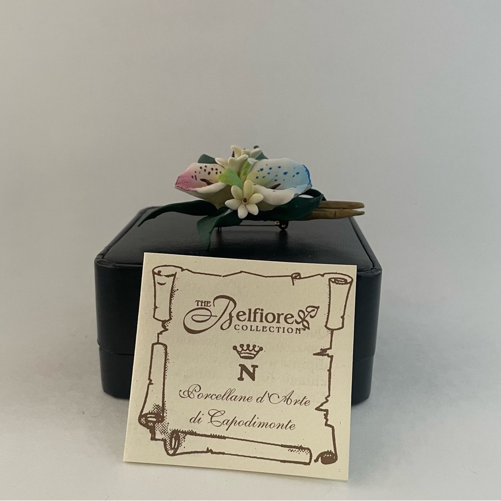 Belfiore Capodimonte Flower Brooch COA New In Box Vintage Made in Italy